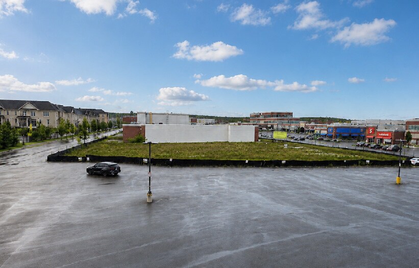 More Photos Of 2460 Brock Rd, Pickering Supermarket For Lease