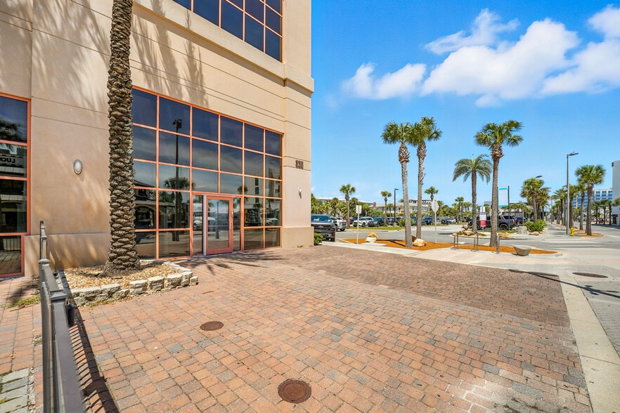 More Photos Of 320 1st St N, Jacksonville Beach Office Residential For Lease