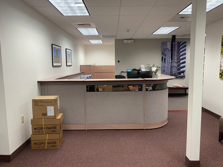 More Photos Of 97 John Clarke Rd, Middletown Office For Sale
