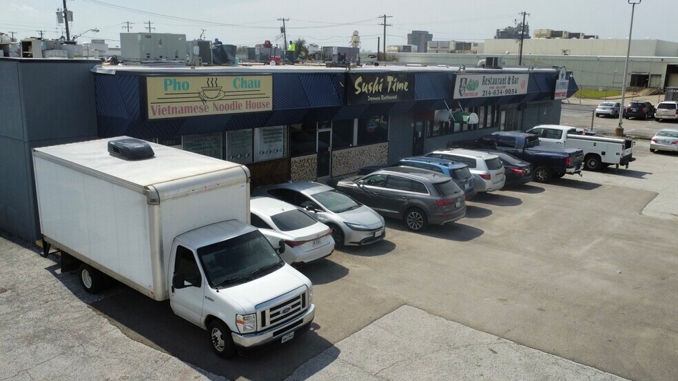 More Photos Of 1636 W Mockingbird Ln, Dallas Storefront Retail Office For Lease