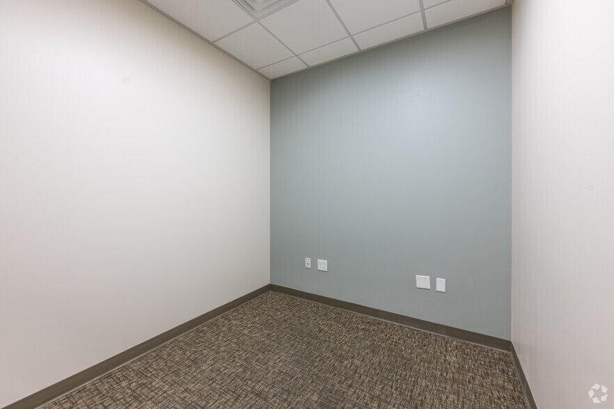 More Photos Of 5580 W Flamingo Rd, Las Vegas Medical For Sale