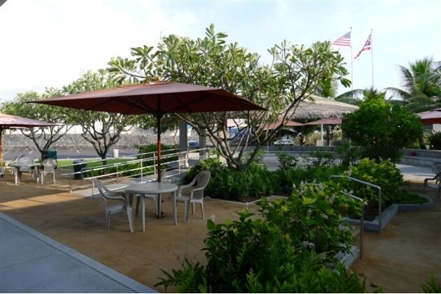 More Photos Of 74-5533 Luhia St, Kailua Kona Freestanding For Lease