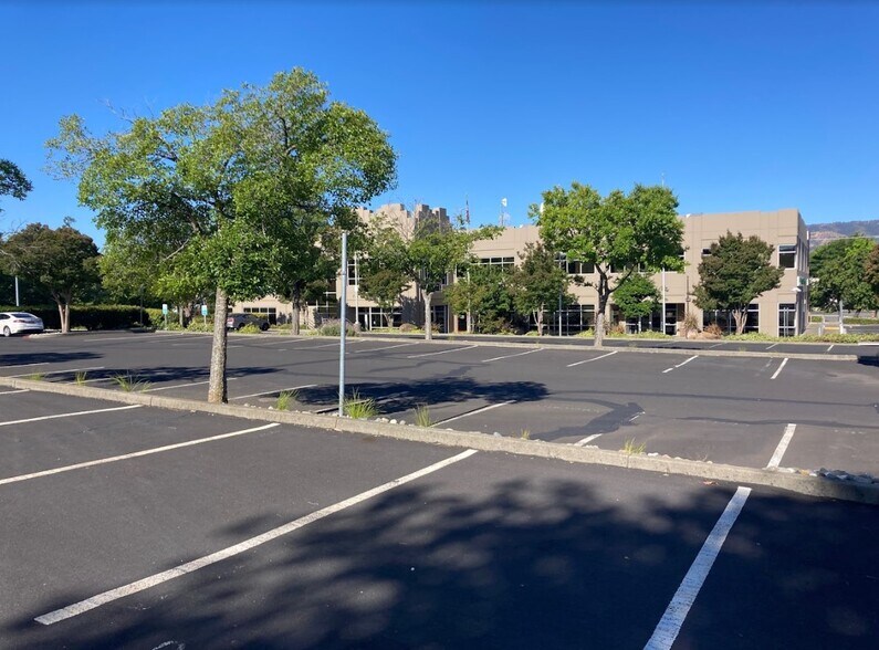 More Photos Of 555 Mason St, Vacaville Office For Lease