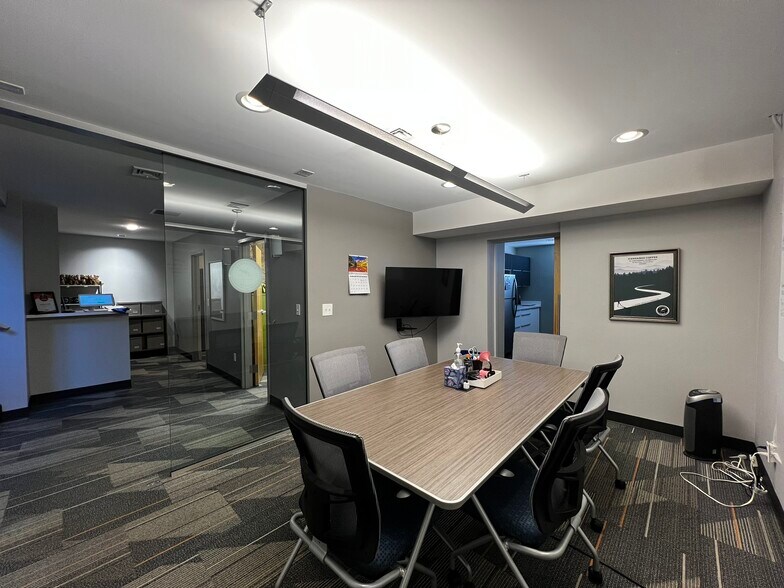 More Photos Of 711 N Cascade Ave, Colorado Springs Office For Lease