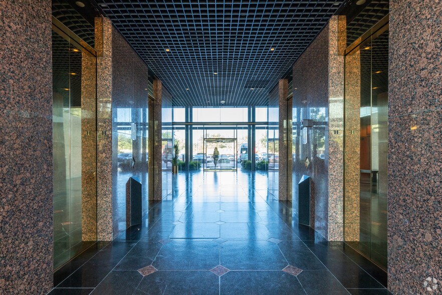 More Photos Of 4200 E Skelly Dr, Tulsa Office For Lease