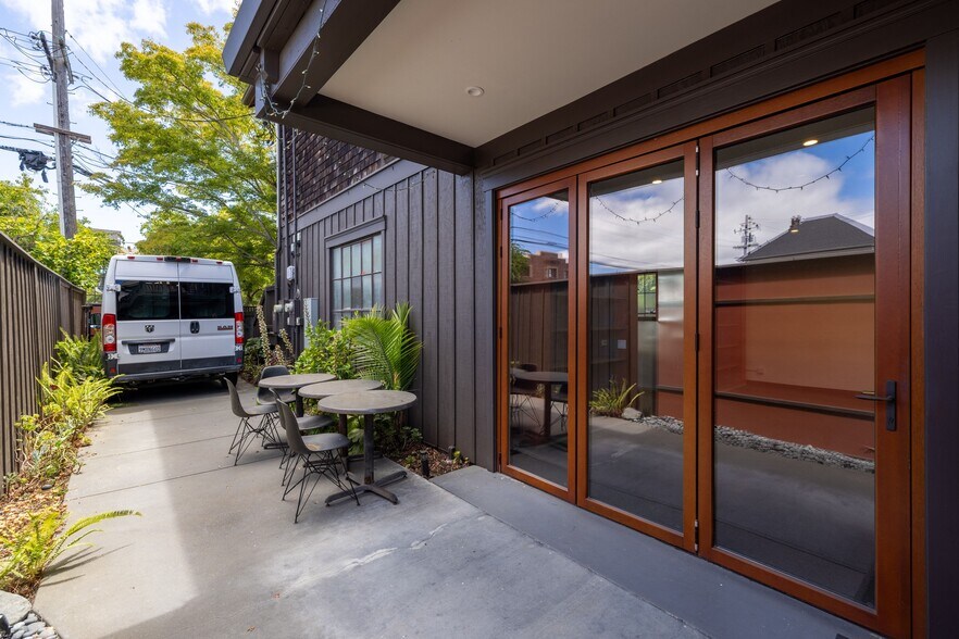 More Photos Of 5500 Doyle St, Emeryville Office For Lease