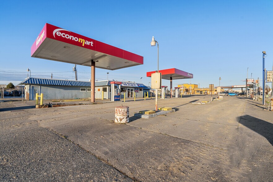 More Photos Of 1211 E Lewis St, Pasco Convenience Store For Sale