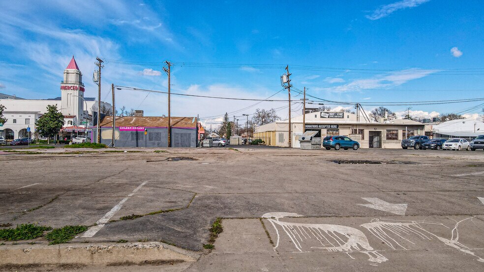 More Photos Of 245 W 16th St, Merced Land For Lease