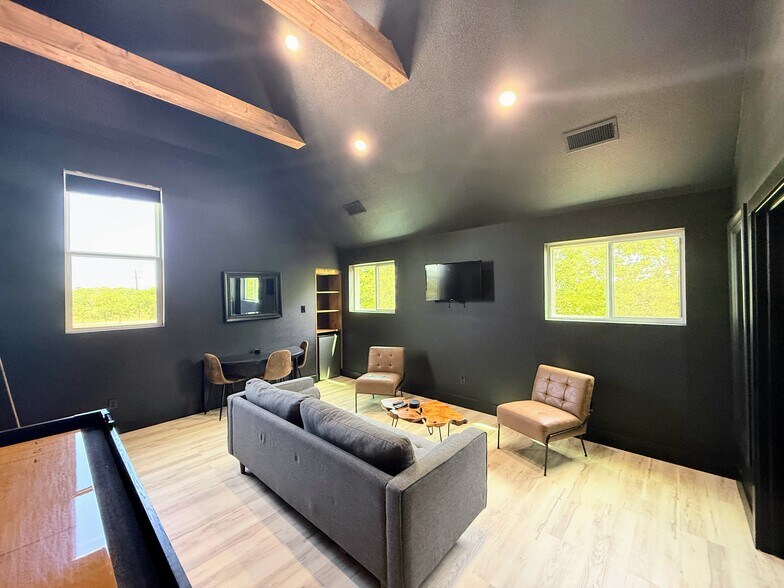 More Photos Of 1105 W Cottage Hill Pky, Celina Lodge Meeting Hall For Sale