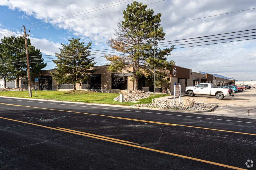 More Photos Of 2252-2256 S 3600 W, Salt Lake City Light Manufacturing For Lease