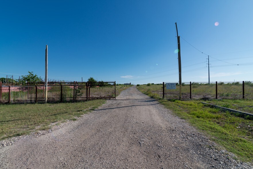 More Photos Of 9605 Fm 812, Austin Warehouse For Lease