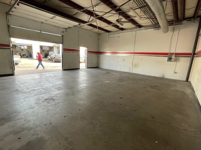 More Photos Of 1702 S State Highway 121, Lewisville Self Storage For Lease