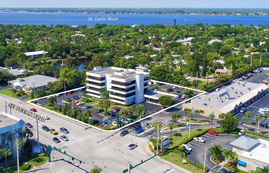 More Photos Of 2081 SE Ocean Blvd, Stuart Office For Sale