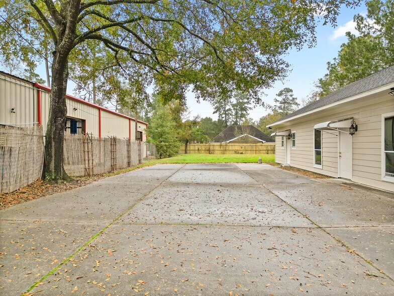 More Photos Of 7407 Fm-1488, Magnolia Medical For Lease