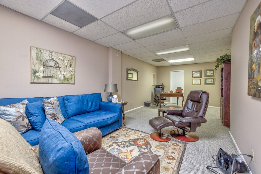 More Photos Of 16336 Whittier Blvd, Whittier Medical For Sale