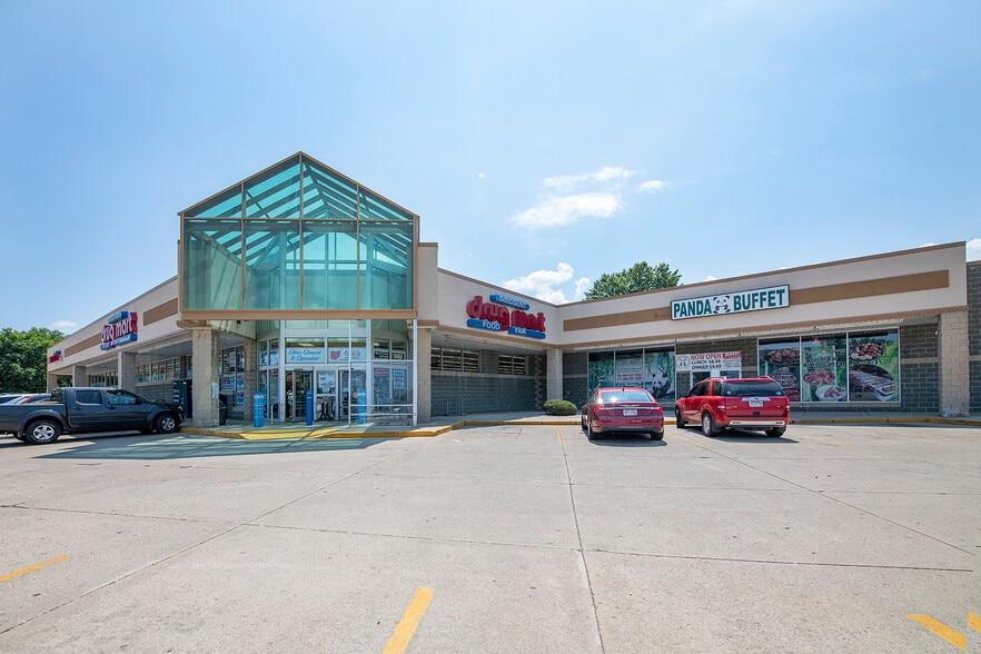 More Photos Of 3032 N Ridge Rd E, Ashtabula Drugstore For Sale