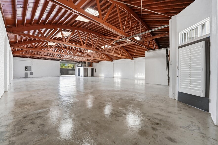 More Photos Of 11317 Atlantic Ave, Lynwood Warehouse For Sale