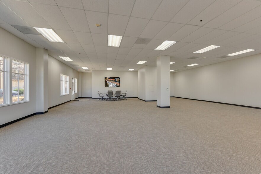 More Photos Of 99 Main St, Colleyville Storefront Retail Office For Lease