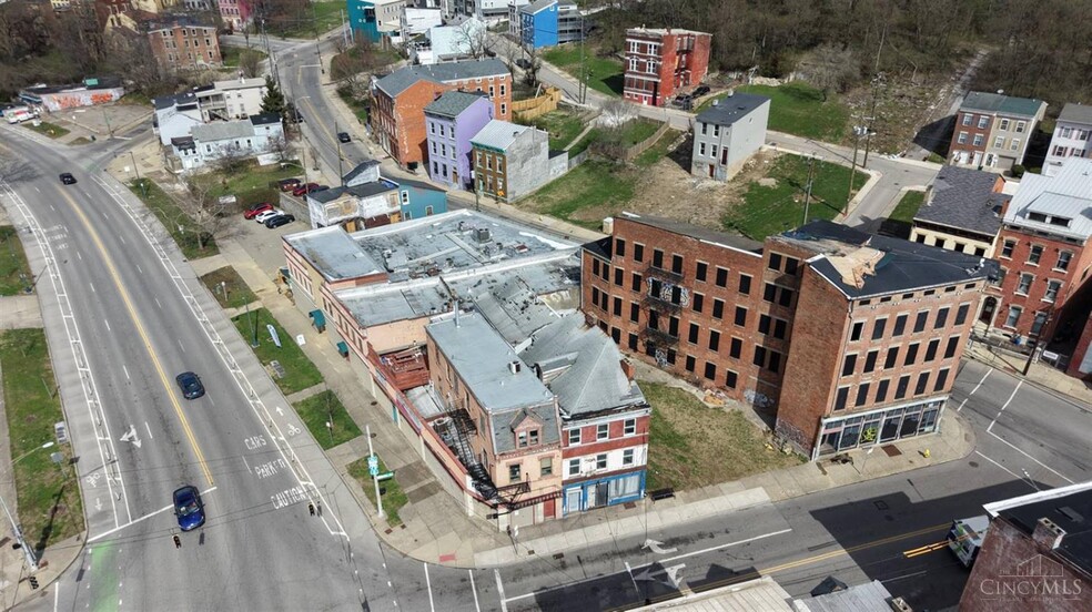 More Photos Of 2108 Central Pky, Cincinnati Loft Creative Space For Sale