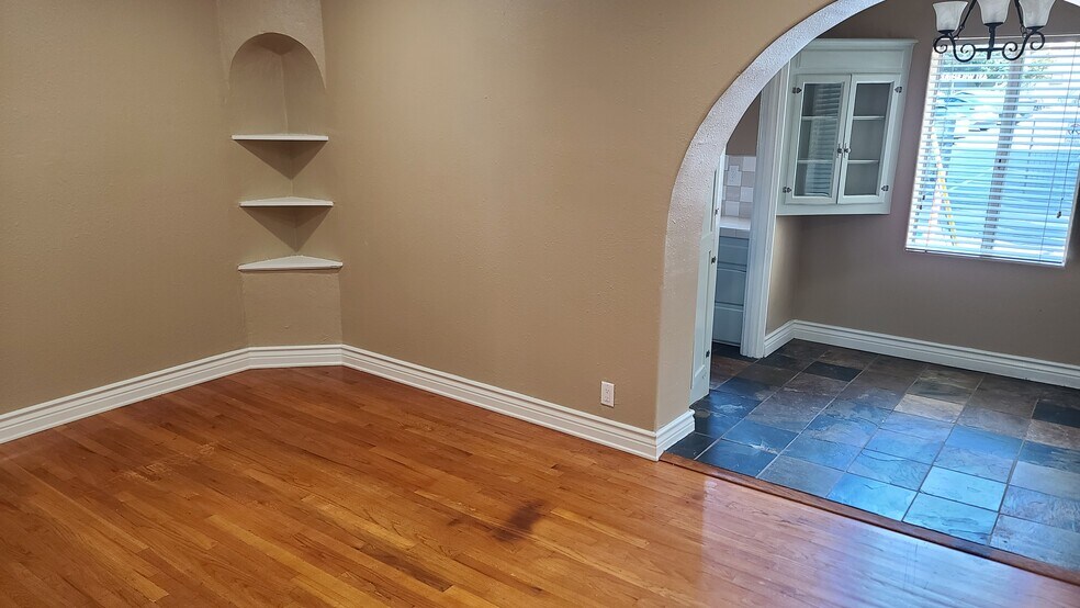 More Photos Of 1147 6th St, Santa Monica Apartments For Sale