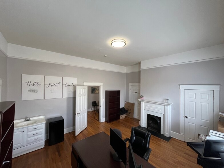 More Photos Of 1007 Pendleton St, Greenville Office For Sale