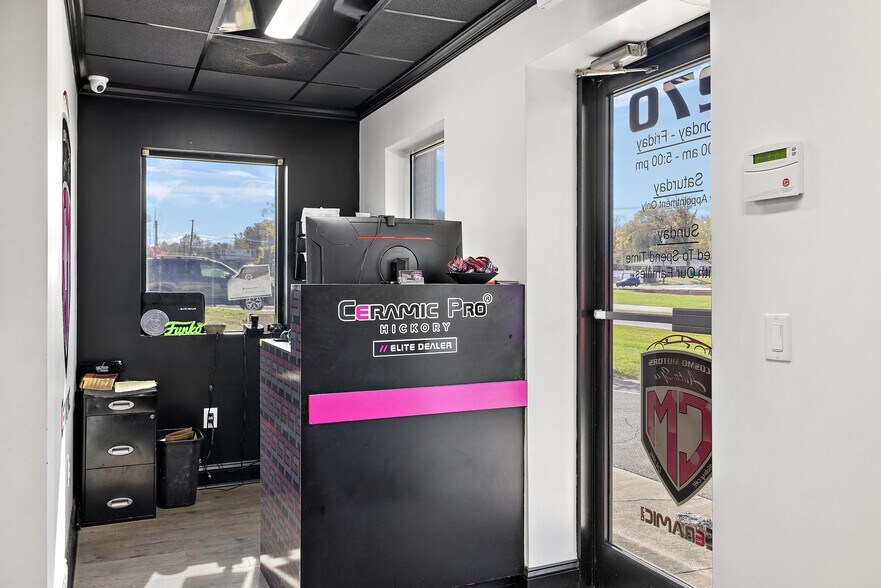 More Photos Of 270 Us Highway 321 NW, Hickory Auto Repair For Sale