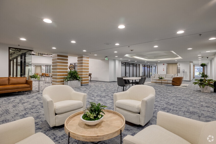 More Photos Of 800 Brazos St, Austin Apartments For Lease