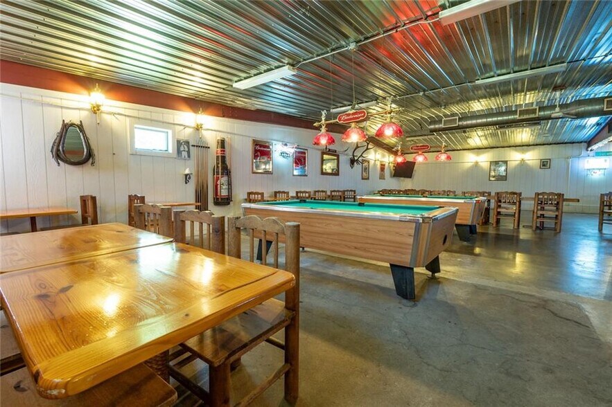 More Photos Of 233 Hwy 75, Sycamore Restaurant For Sale