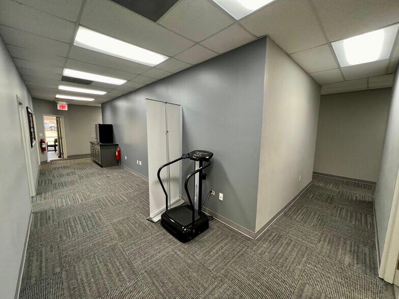 More Photos Of 2975 N Germantown Rd, Bartlett Storefront For Sale