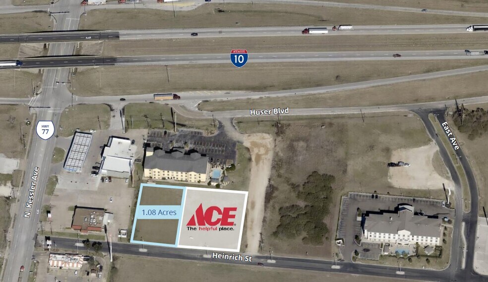Primary Photo Of Heinrich St Ave @ Hwy 77, Schulenburg General Retail For Lease