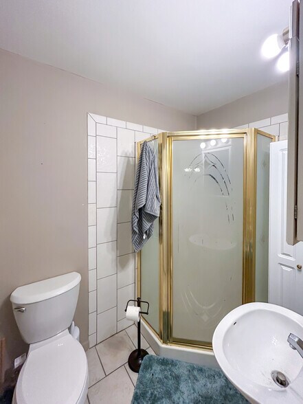 More Photos Of 718 E Mount Morris Rd, Mount Morris Storefront Retail Residential For Sale