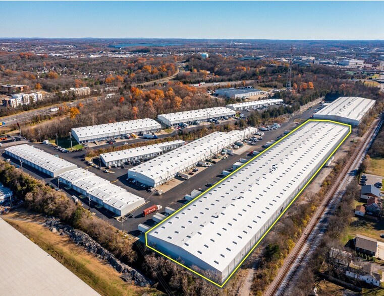 More Photos Of 501-550 Space Park N, Goodlettsville Warehouse For Lease