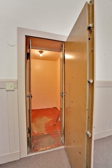 More Photos Of 2 Waln St, Wellsboro Office For Sale