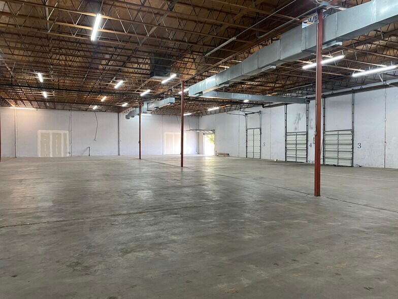 More Photos Of 4352 S 91st East Ave, Tulsa Warehouse For Lease
