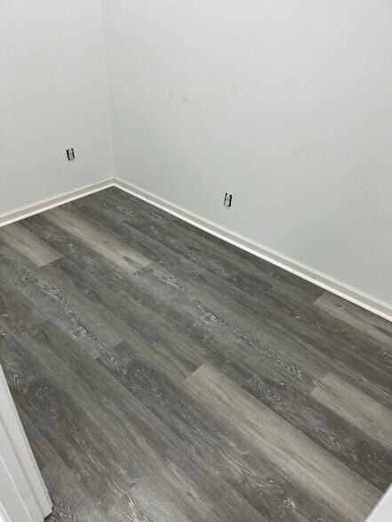 More Photos Of 6737 Ringgold Rd, East Ridge Office For Lease