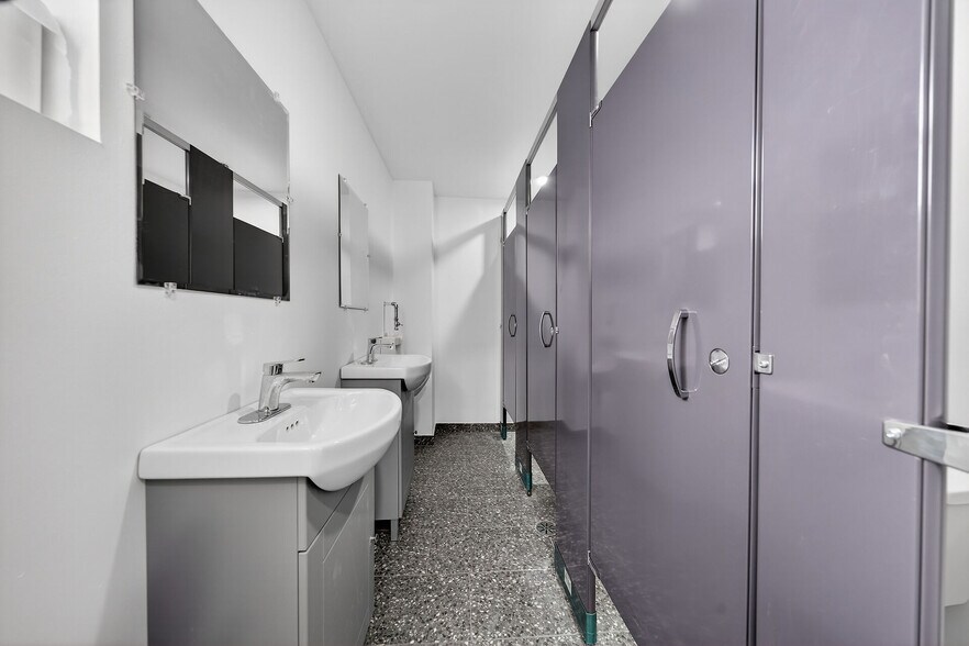 More Photos Of 50 Earl St, Hamilton Daycare Center For Sale