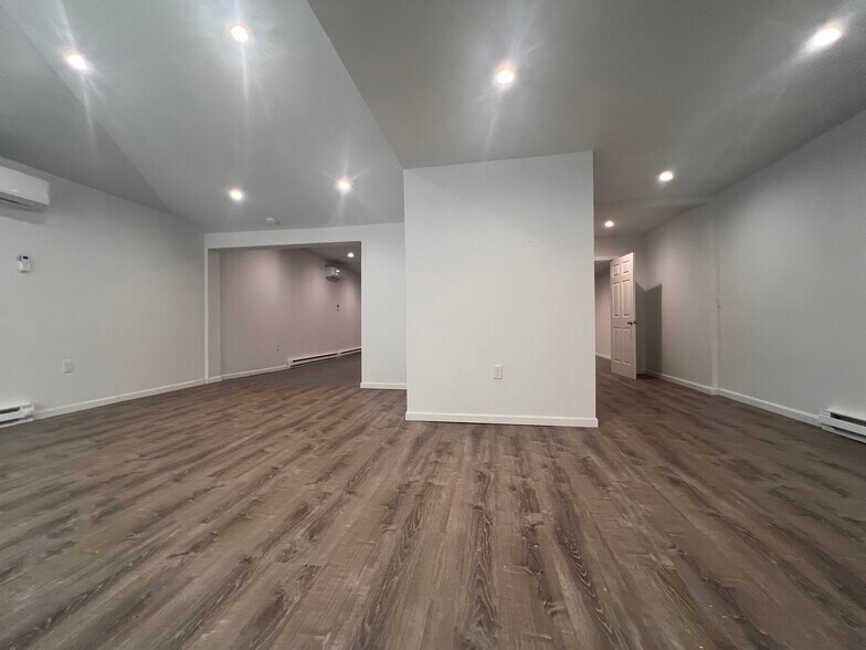 More Photos Of 287 E Main St, Oceanport Storefront Retail Office For Lease