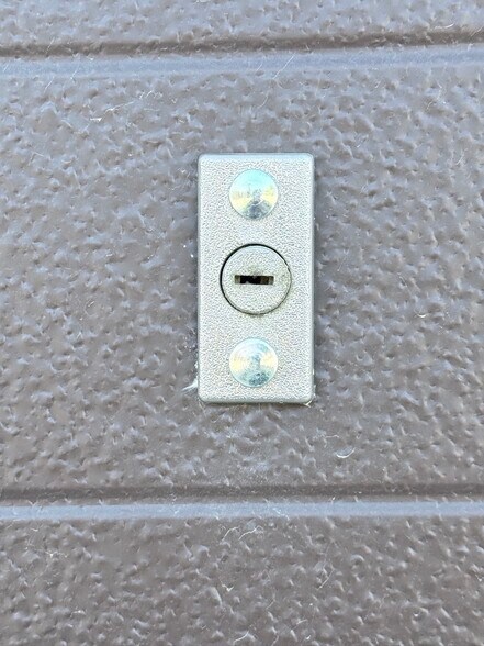 More Photos Of 49751 Oates Ln, Coachella Parking Garage For Sale