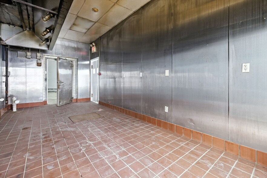 More Photos Of 1033 Broadway, Bayonne Storefront For Sale