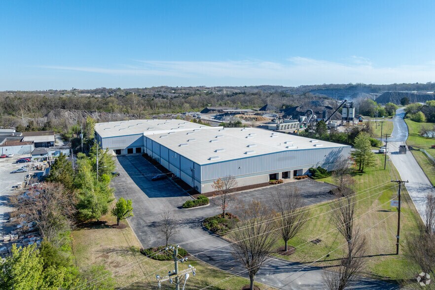 More Photos Of 3189-3195 Franklin Limestone Rd, Antioch Distribution For Lease