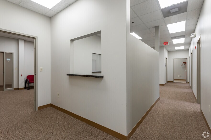 More Photos Of 16151 Weber Rd, Joliet Medical For Lease