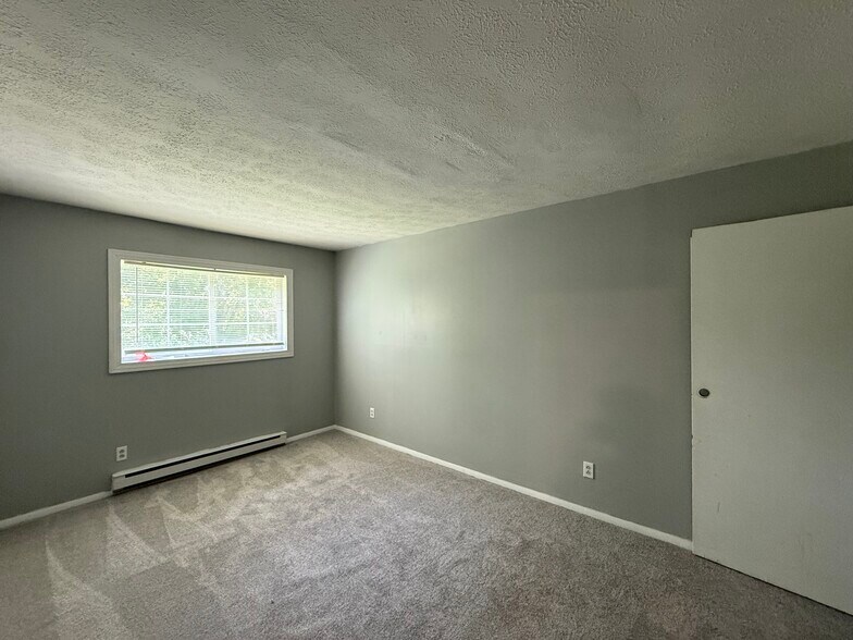 More Photos Of 8712-8804 Dayton Oxford Rd, Franklin Apartments For Sale
