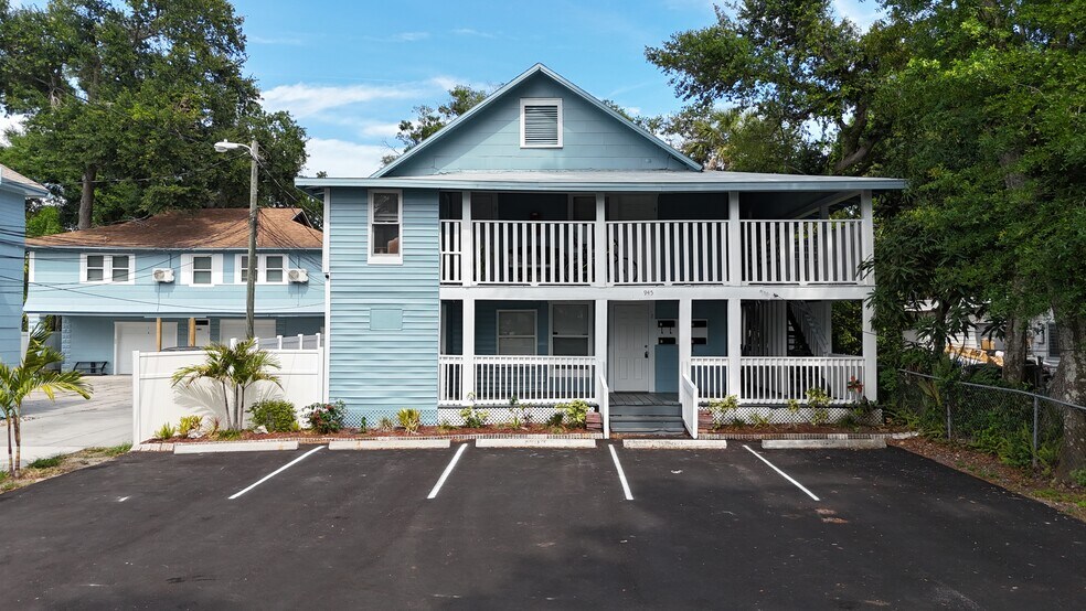 More Photos Of 945 Crescent Lake Dr N, Saint Petersburg Apartments For Sale