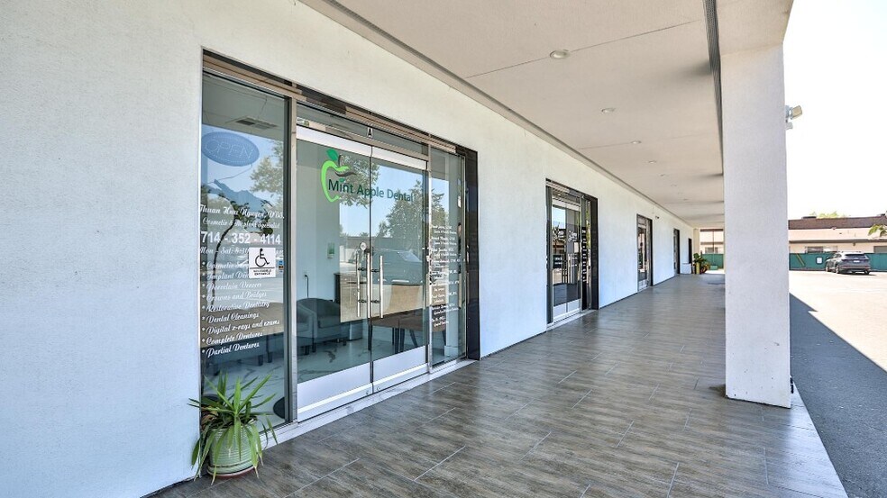 More Photos Of 12372 Garden Grove Blvd, Garden Grove Medical For Lease