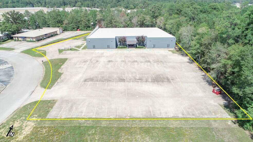 More Photos Of 108 Commercial Cir, Conroe Office Residential For Lease