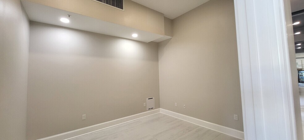 More Photos Of 1808 Front St, Slidell Office For Sale