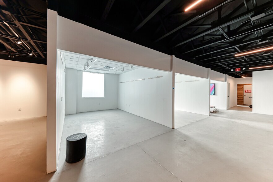 More Photos Of 235 W Brooks Ave, North Las Vegas Warehouse For Sale