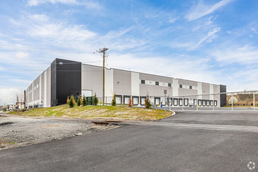 More Photos Of 69 Lefante Way, Bayonne Warehouse For Lease