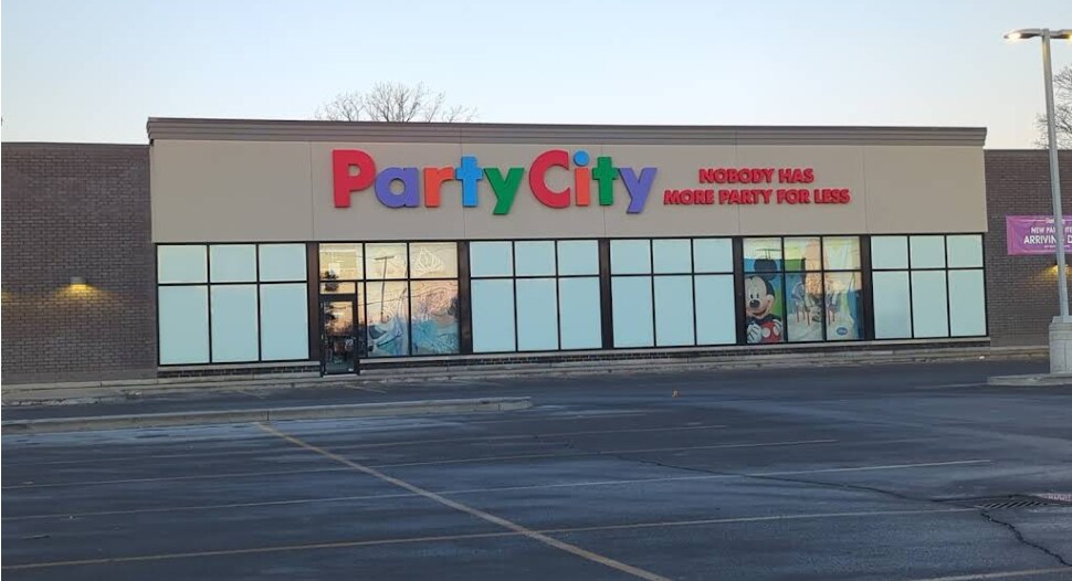 Primary Photo Of 1093 Midland Av, Kingston Unknown For Lease