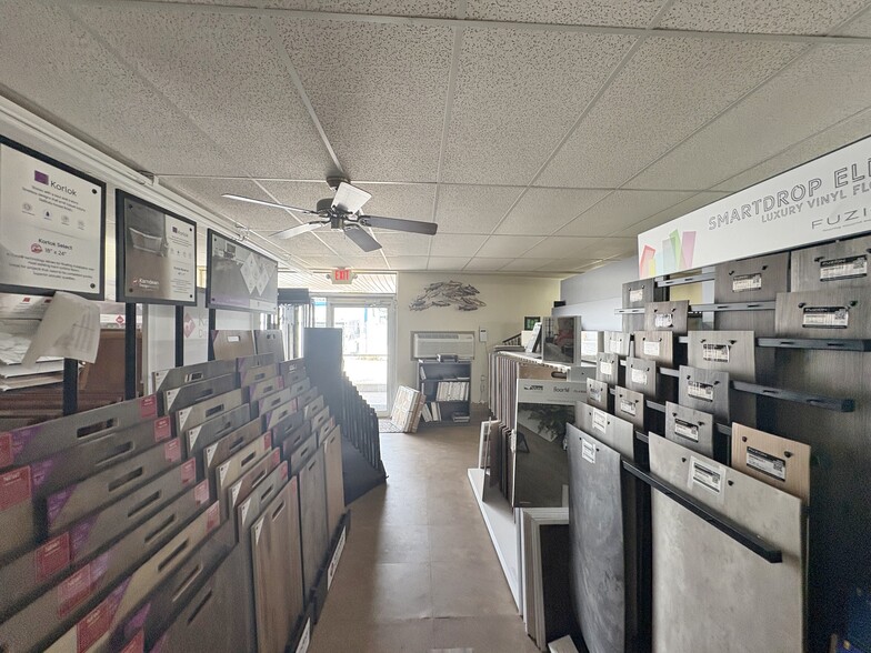 More Photos Of 4713 NW 10th St, Oklahoma City Industrial For Sale